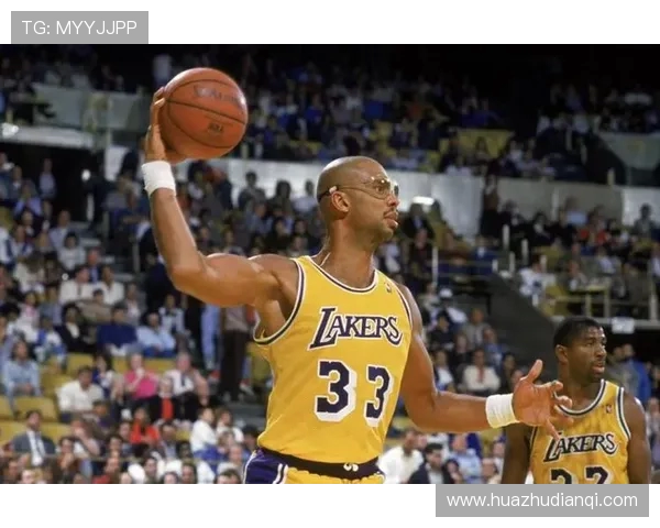 卡里姆阿布杜尔贾巴尔的传奇人生与篮球智慧的永恒启示