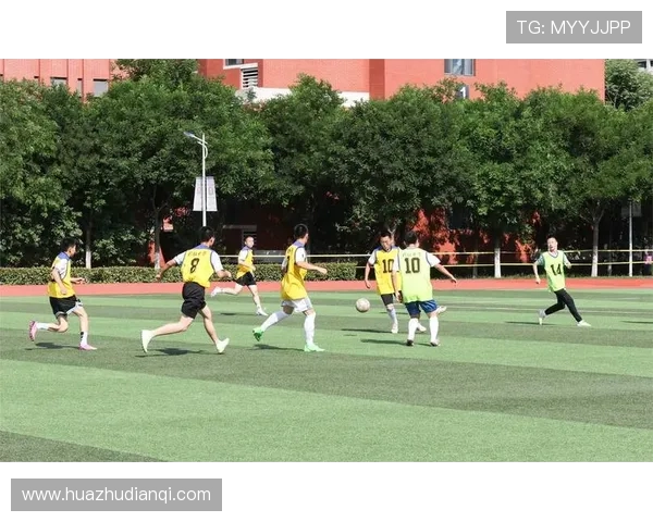 绿茵荣耀激荡青春梦想描绘世界足球激情盛宴