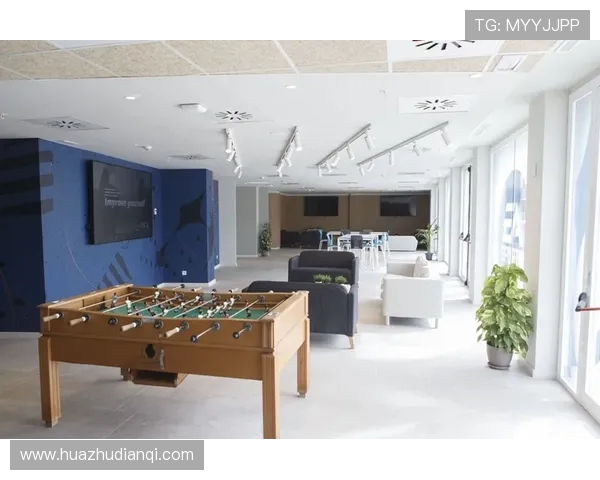 探讨现代足球战术演变与球队竞赛策略新趋势研究在全球化背景下动态