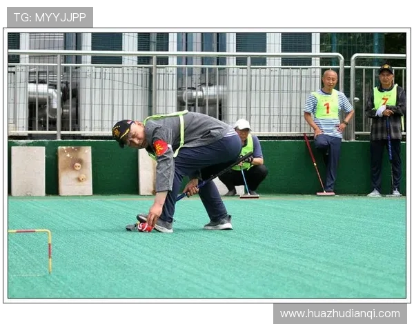 北京攀岩队配合问题引发热议赛场内外争论不断